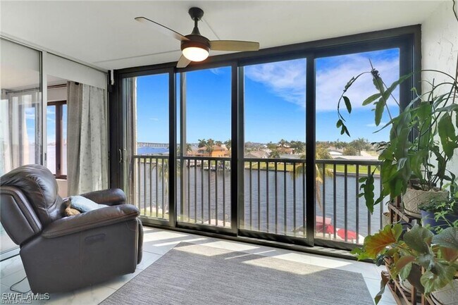 4260 SE 20th Pl in Cape Coral, FL - Building Photo - Building Photo