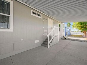 4400 W Florida Ave in Hemet, CA - Building Photo - Building Photo