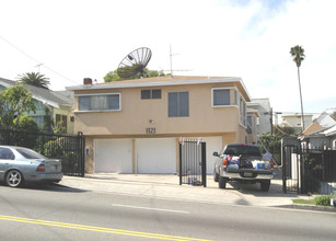 S Normandie Apartments in Los Angeles, CA - Building Photo - Building Photo