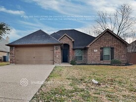108 Chateau Dr in Aledo, TX - Building Photo