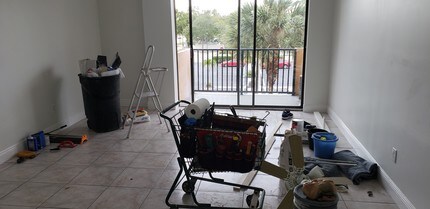 2075 NE 164th St, Unit 712 in North Miami Beach, FL - Building Photo - Building Photo