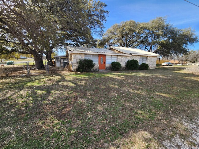 property at 1906 Belaire Dr