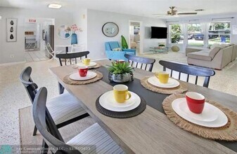3030 SW 22nd St in Fort Lauderdale, FL - Building Photo - Building Photo
