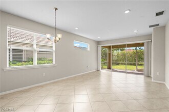 4443 Dutchess Park Rd in Ft. Myers, FL - Building Photo - Building Photo