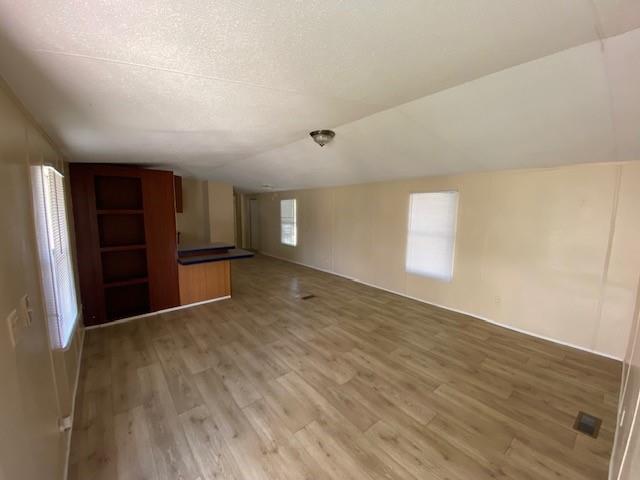 1620 E Reno Rd in Azle, TX - Building Photo - Building Photo