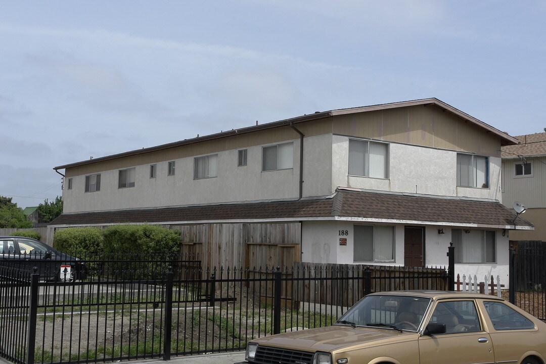 188 Poplar Ave in Hayward, CA - Foto de edificio