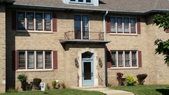2955 N 66th St, Unit 201 in Milwaukee, WI - Building Photo