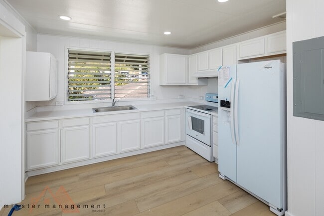 property at 637 Wyllie St