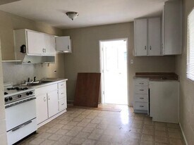 103 New York Dr in Pensacola, FL - Building Photo