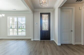1010 Hunters Creek Dr in Rockwall, TX - Foto de edificio - Building Photo
