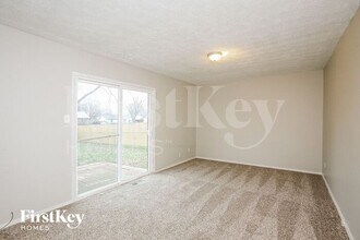 5534 Hill Rise Dr in Indianapolis, IN - Building Photo - Building Photo