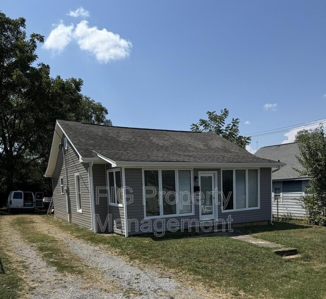 property at 1013 Glider Ave