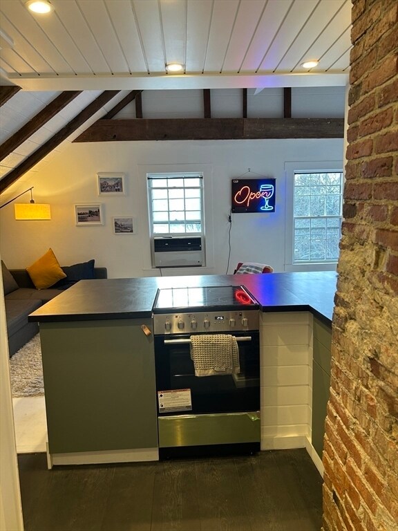 8 Franklin St in Marblehead, MA - Building Photo - Building Photo