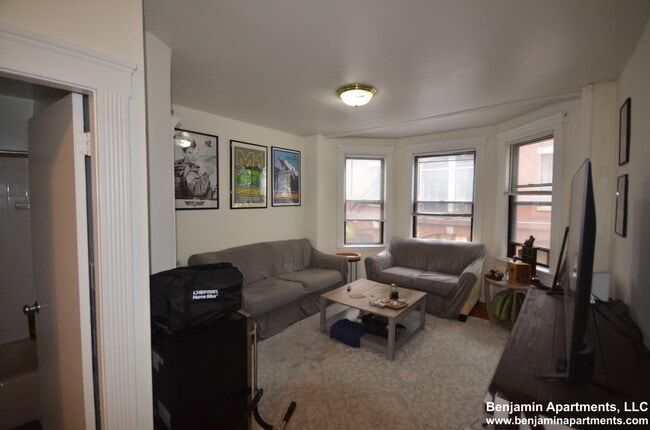 43 Joy St, Unit 1