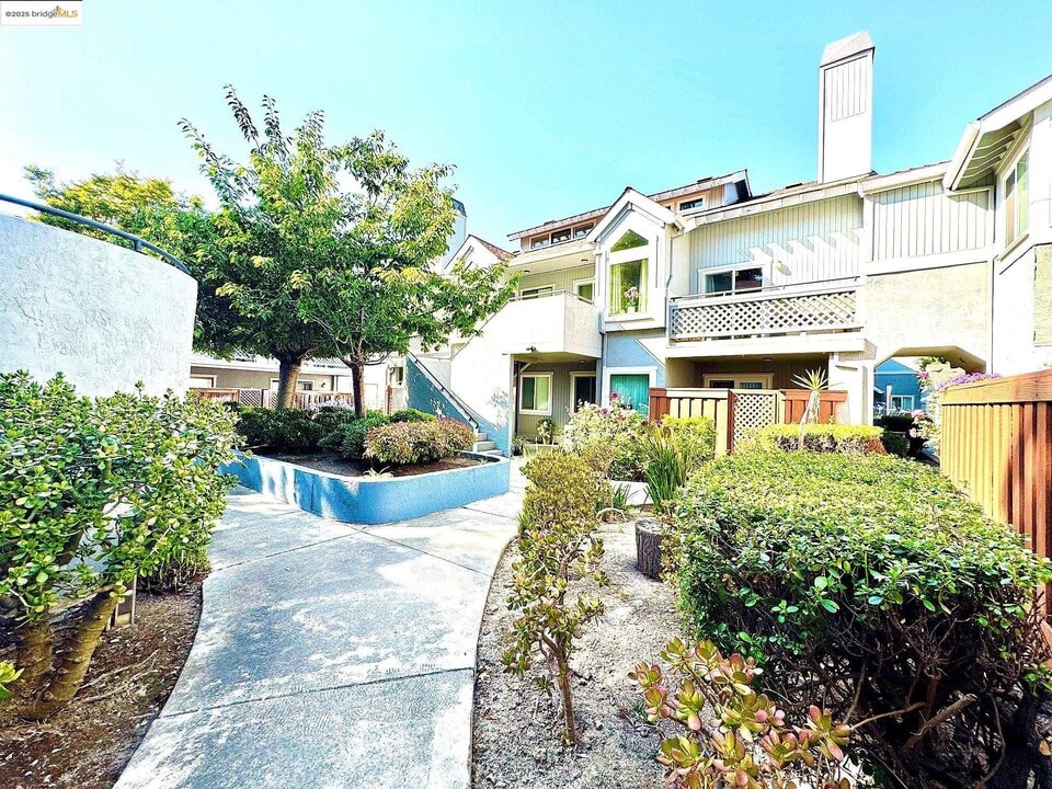 4649 Rothbury Common in Fremont, CA - Building Photo