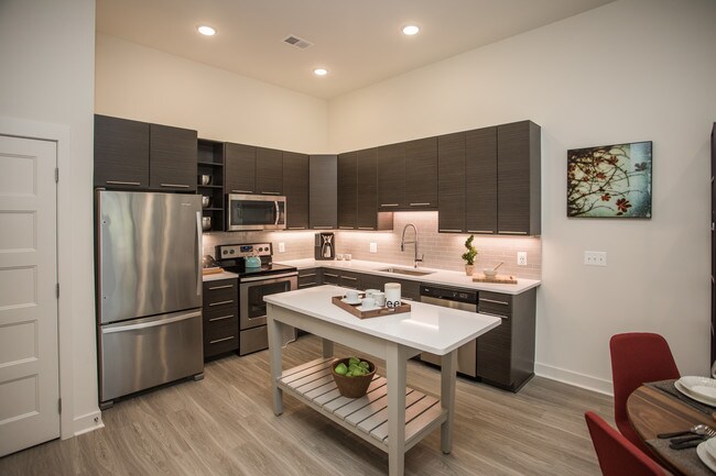 Camden Shady Grove in Rockville, MD - Foto de edificio - Interior Photo