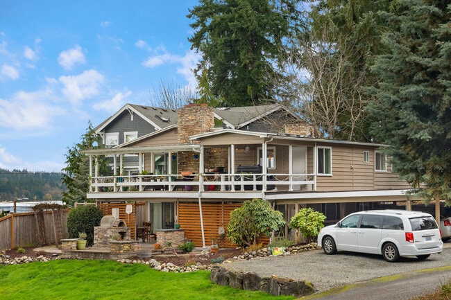 property at 20118 NE 28th Pl