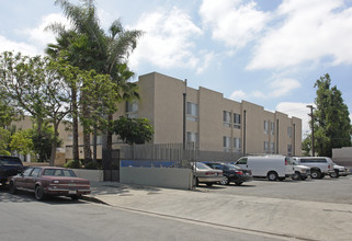 6040-6042 Barton Ave in Los Angeles, CA - Building Photo - Building Photo