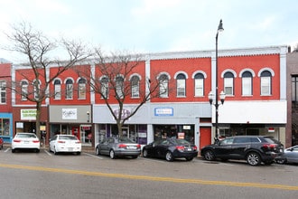 19-27 N Genesee St in Waukegan, IL - Foto de edificio - Building Photo