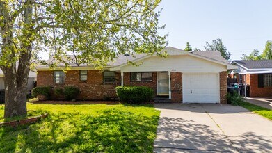 2604 SW 65th St in Oklahoma City, OK - Building Photo - Building Photo