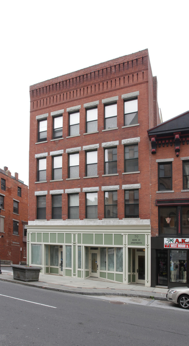 Bank Street Apartments in Waterbury, CT - Foto de edificio - Building Photo