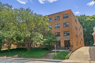 5424 Fifth Ave in Pittsburgh, PA - Building Photo