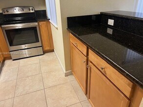 22501 SW 88th Pl in Cutler Bay, FL - Building Photo - Building Photo