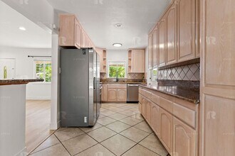 17431 Cohasset St in Los Angeles, CA - Building Photo - Building Photo