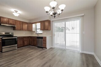1001 Wildwood Blvd in Edgewater, FL - Foto de edificio - Building Photo