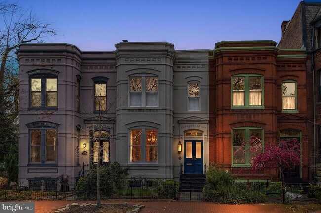 1102 East Capitol St NE in Washington, DC - Foto de edificio - Building Photo