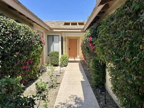170 Castellana S in Palm Desert, CA - Building Photo - Building Photo