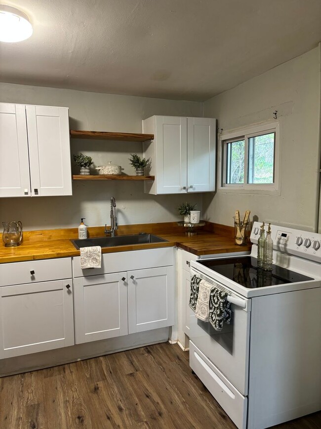 5317 Lee Ave in Chattanooga, TN - Building Photo - Building Photo