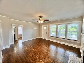 2101 Hoitt Ave in Knoxville, TN - Foto de edificio - Building Photo