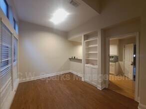 3025 Westforest Dr in Dallas, TX - Building Photo - Building Photo
