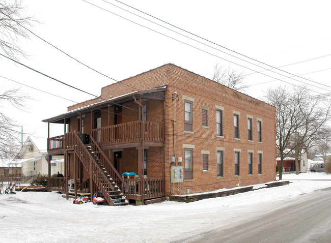 166-172 S Highland Ave in Columbus, OH - Building Photo - Building Photo