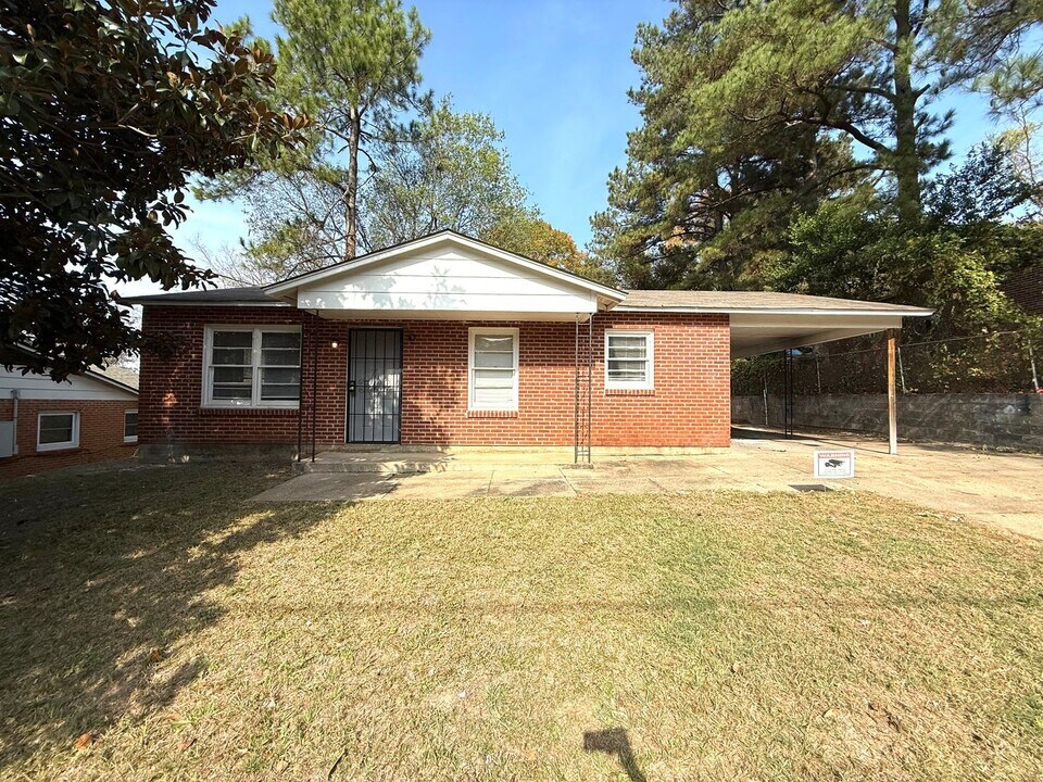 1635 Rigby St in Montgomery, AL - Building Photo