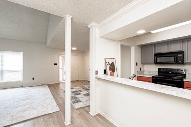 8155 Jefferson Hwy in Baton Rouge, LA - Building Photo - Building Photo