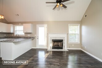 520 Hillcrest Cross Rd in Canton, GA - Building Photo - Building Photo