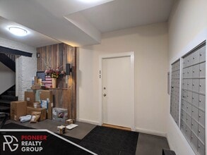 2423 N Kedzie Blvd, Unit #2430-314 in Chicago, IL - Building Photo - Building Photo