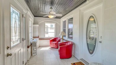 32 W Johnson Ave in Somers Point, NJ - Building Photo - Building Photo