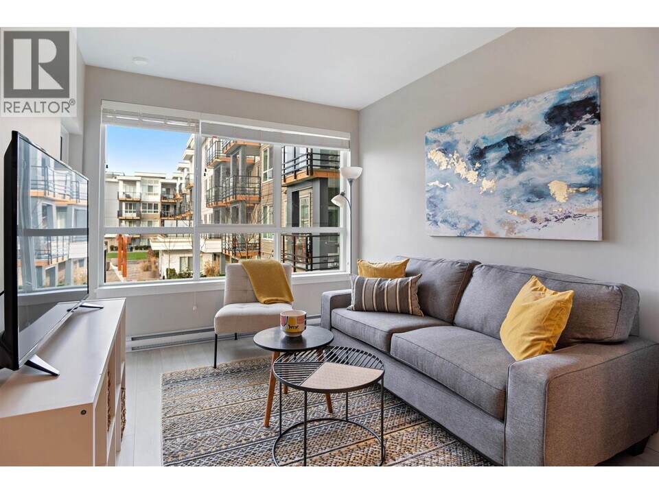 4690 Hawk Ln in Delta, BC - Building Photo