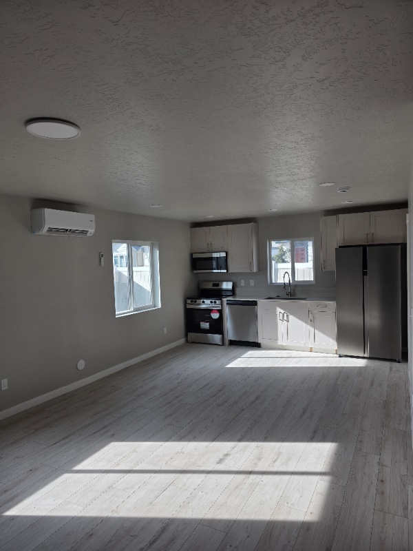 6735 Saxton Ave in Boise, ID - Foto de edificio - Building Photo