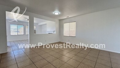 15110 Alexandria St in Adelanto, CA - Building Photo - Building Photo