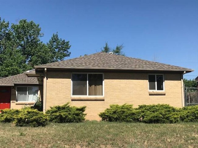property at 3331 Niagara St