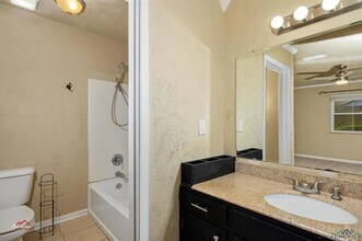 804 Joanie St in Longview, TX - Building Photo - Building Photo