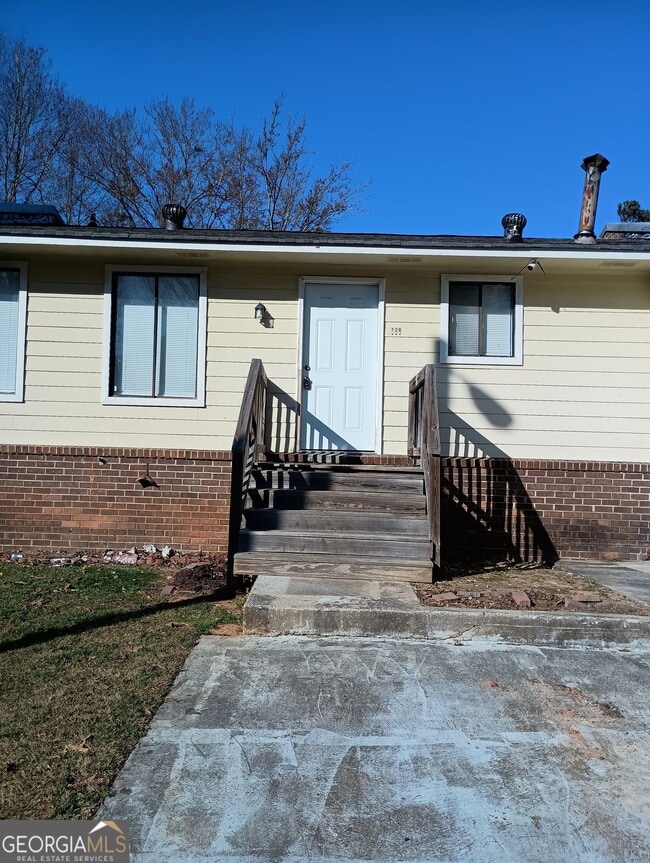 property at 728 Dunaire Way