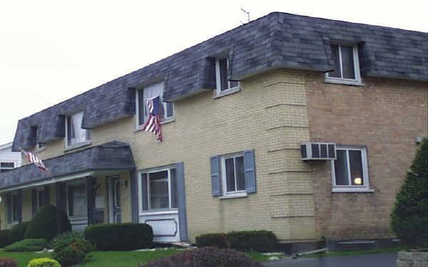 7501-7530 Country Ln in Darien, IL - Building Photo - Building Photo