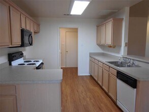 7905 Blue Duck Trail in Arlington, TX - Building Photo - Building Photo