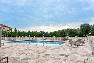 7702 Lake Vista Ct in Lakewood Ranch, FL - Building Photo - Building Photo