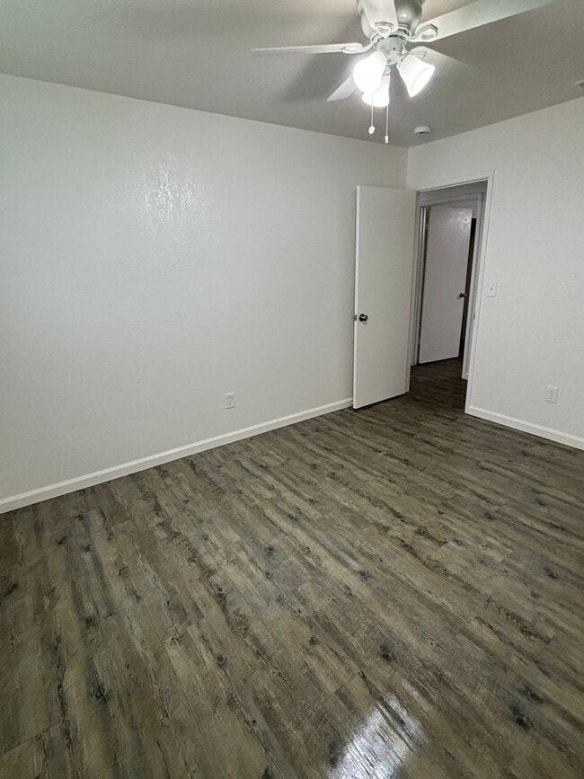 1743 N Maple St in Visalia, CA - Building Photo - Building Photo